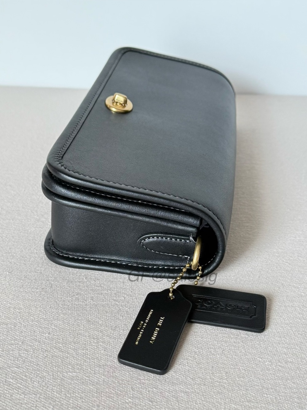 NWT Coach Dinky Shoulder Bag CW641 Black Glovetanned Leather Gold Hardware - Picture 7 of 15